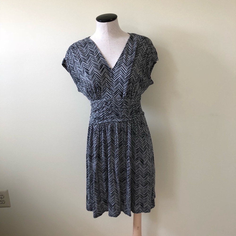 Loft Black & Gray chevron pattern dress XS